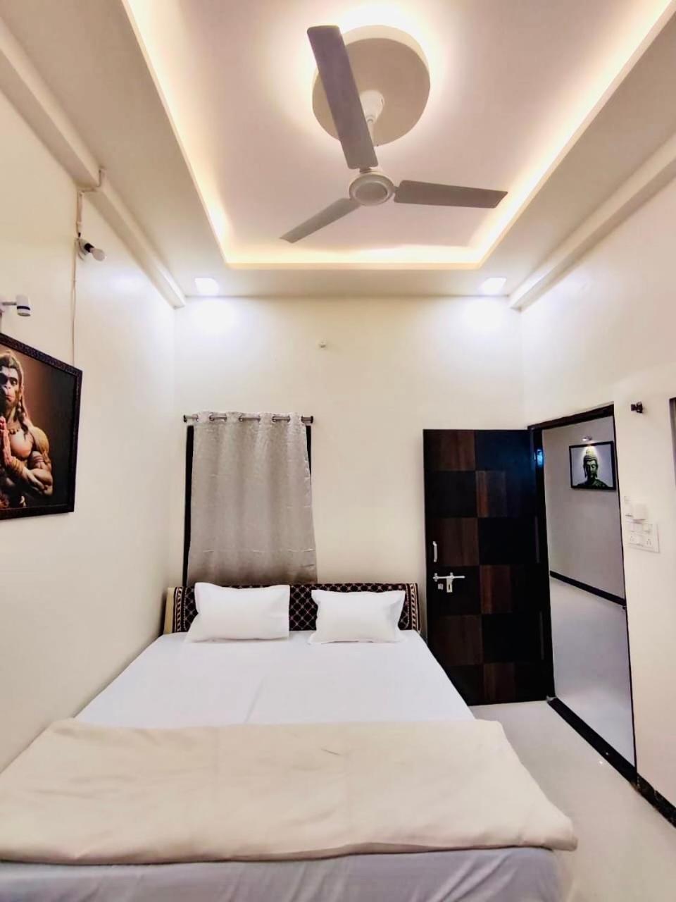 Ap Suite - By Ap Villa'S And Resort'S อุจเจน ภายนอก รูปภาพ